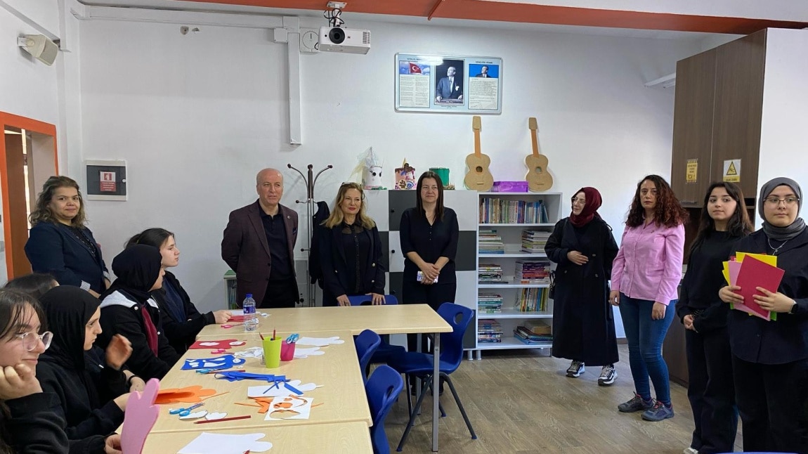 MALTEPE MESLEK LİSESİNDE RENKLİ TANITIM